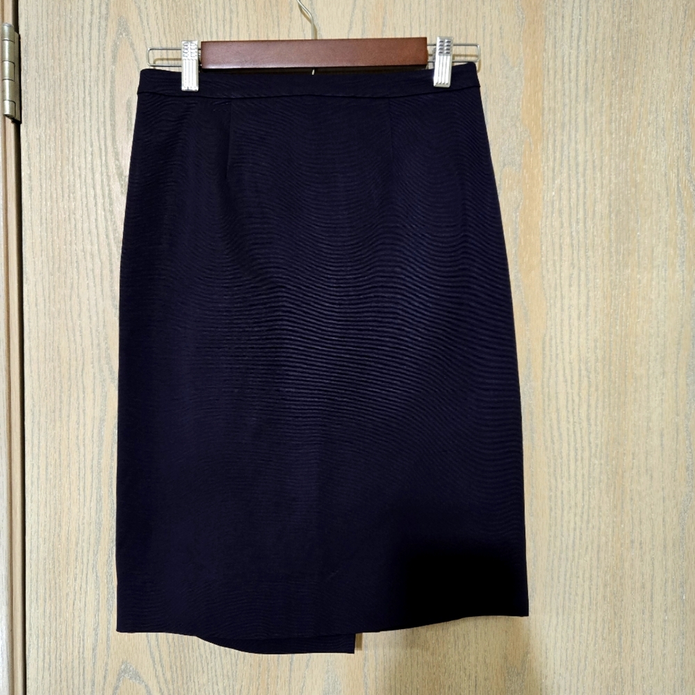 Tory Burch. Navy skirt. Waist14.5"